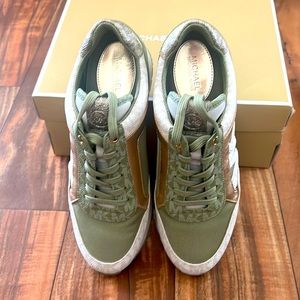 Michael Kors Maddy Two Tone Trainer